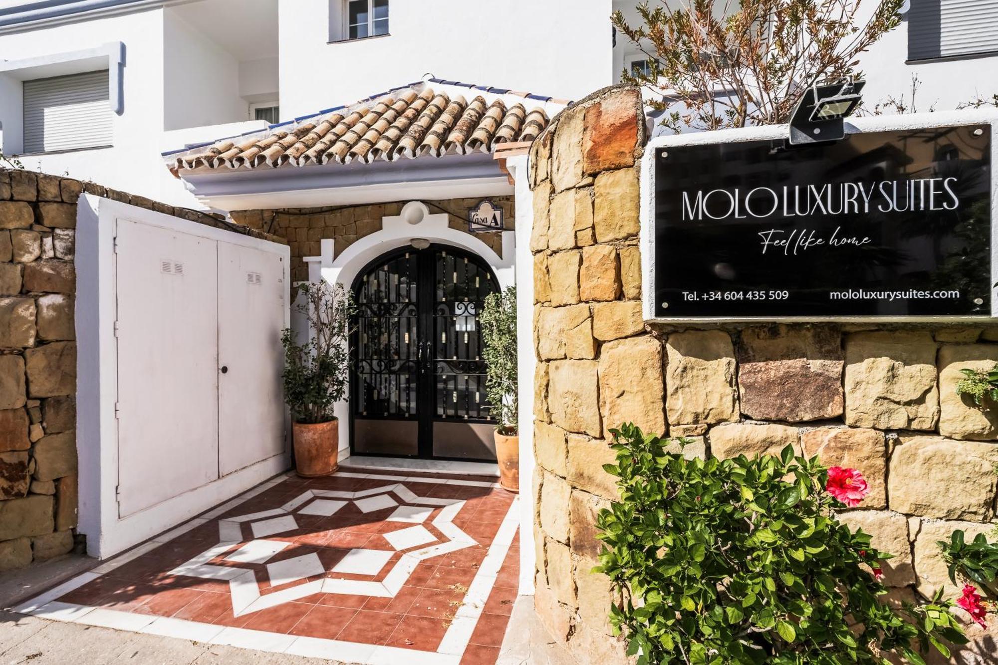 מארבלה Molo Luxury Suites Puerto Banus מראה חיצוני תמונה