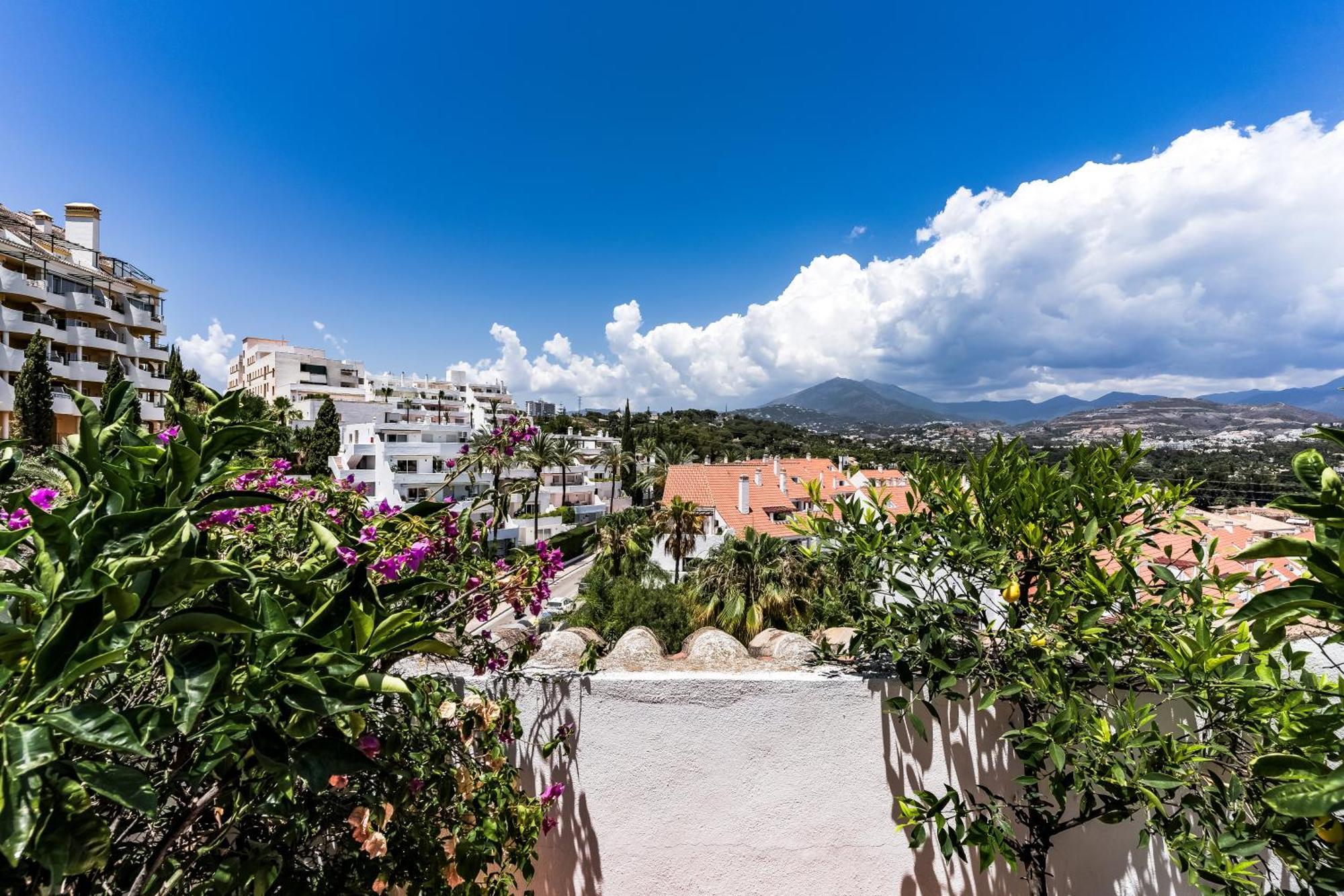 מארבלה Molo Luxury Suites Puerto Banus מראה חיצוני תמונה